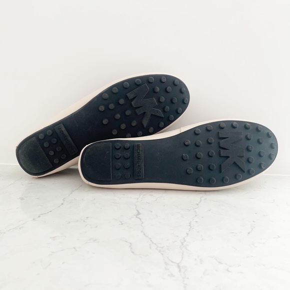 Michael Kors Beige Black Leather Loafers Size 10 - Picture 6 of 7